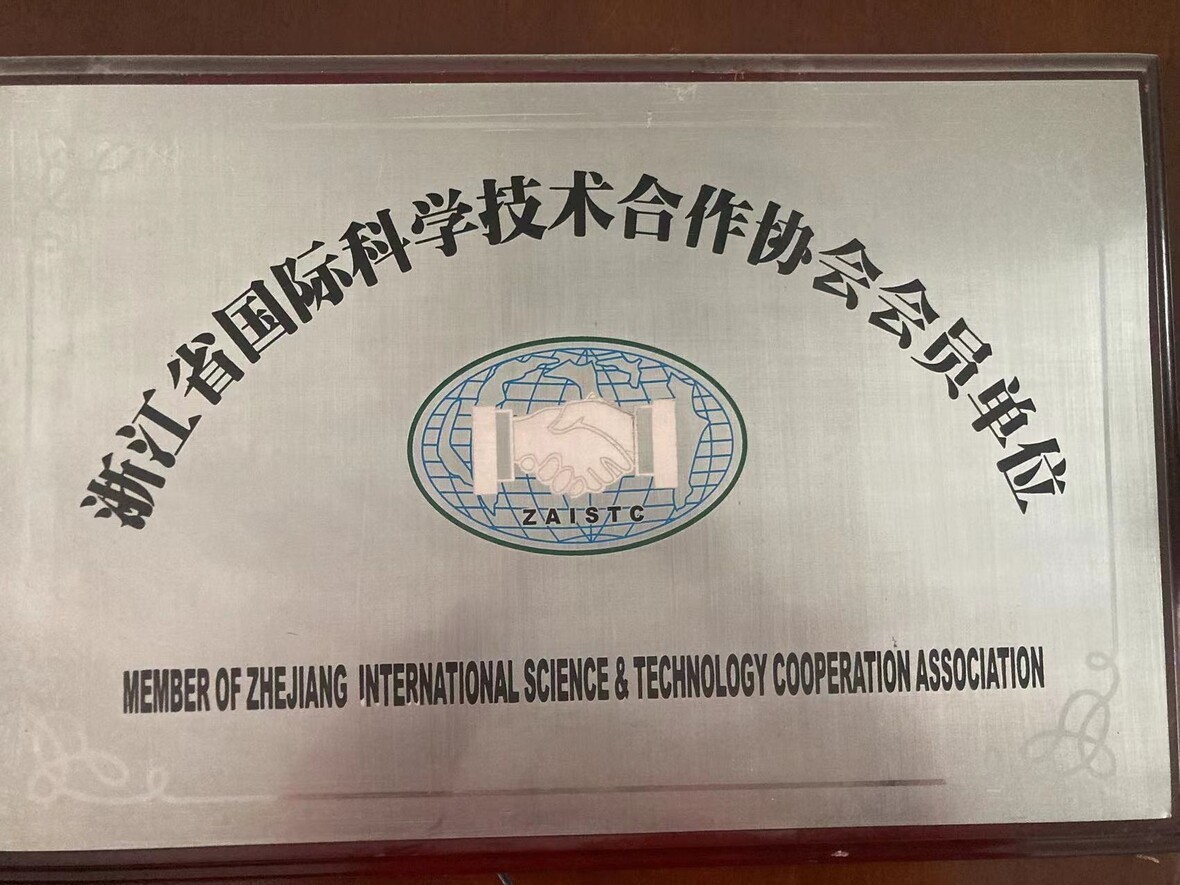 合作共赢，菲律宾亚星冷水机欢迎各界监督